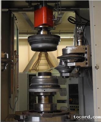 轮毂技术-旋压设备2